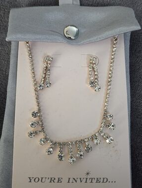 NWT Crystal Drop Necklace and Earrings Set - Silver Rhinestone